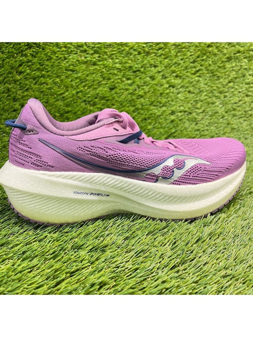 Saucony Triumph 21 Womens Size 6.5 Purple White Athletic Running Shoes Sneakers